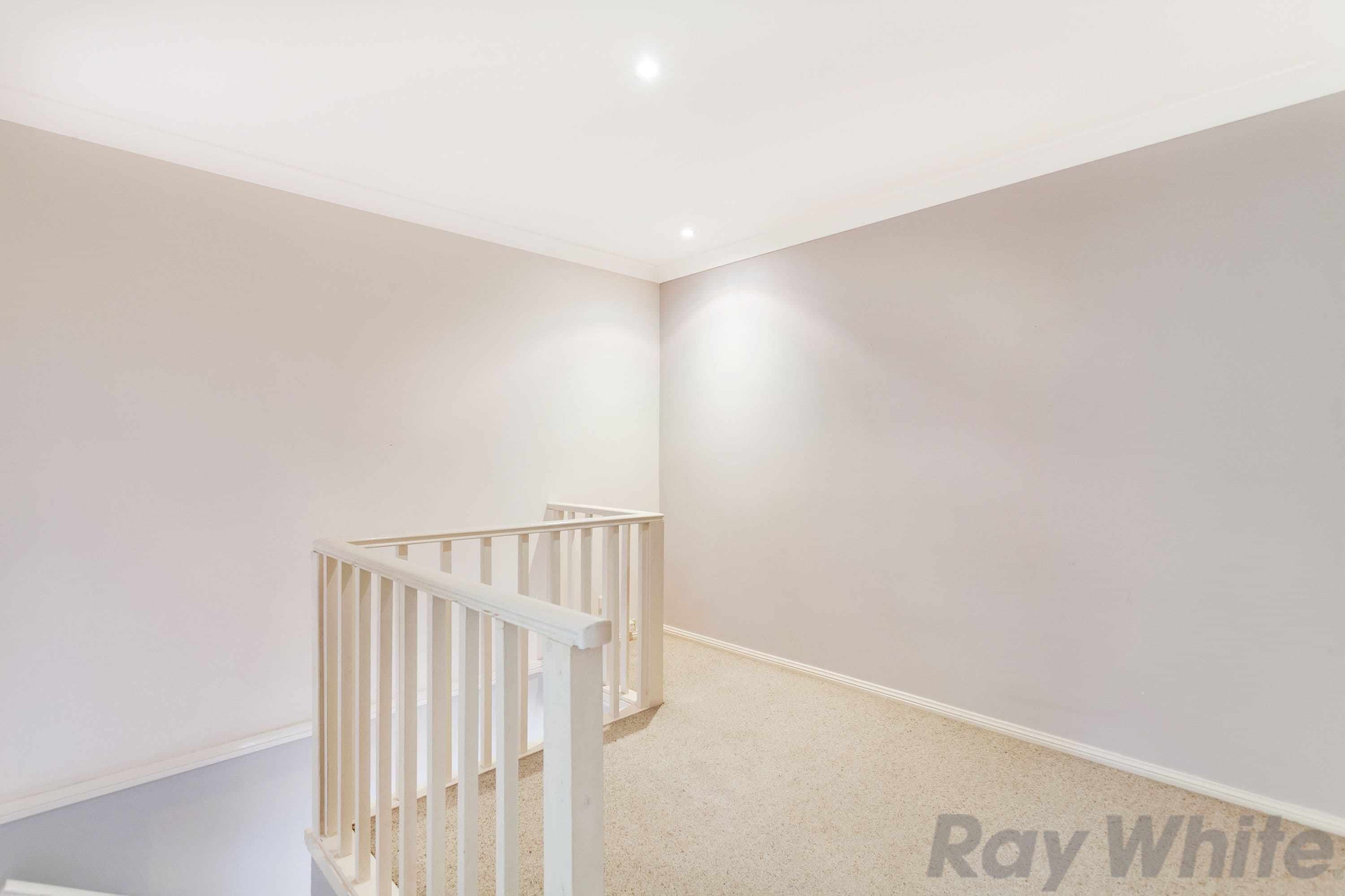 14 Lonsdale Close, Lake Haven - Thumbnail 7