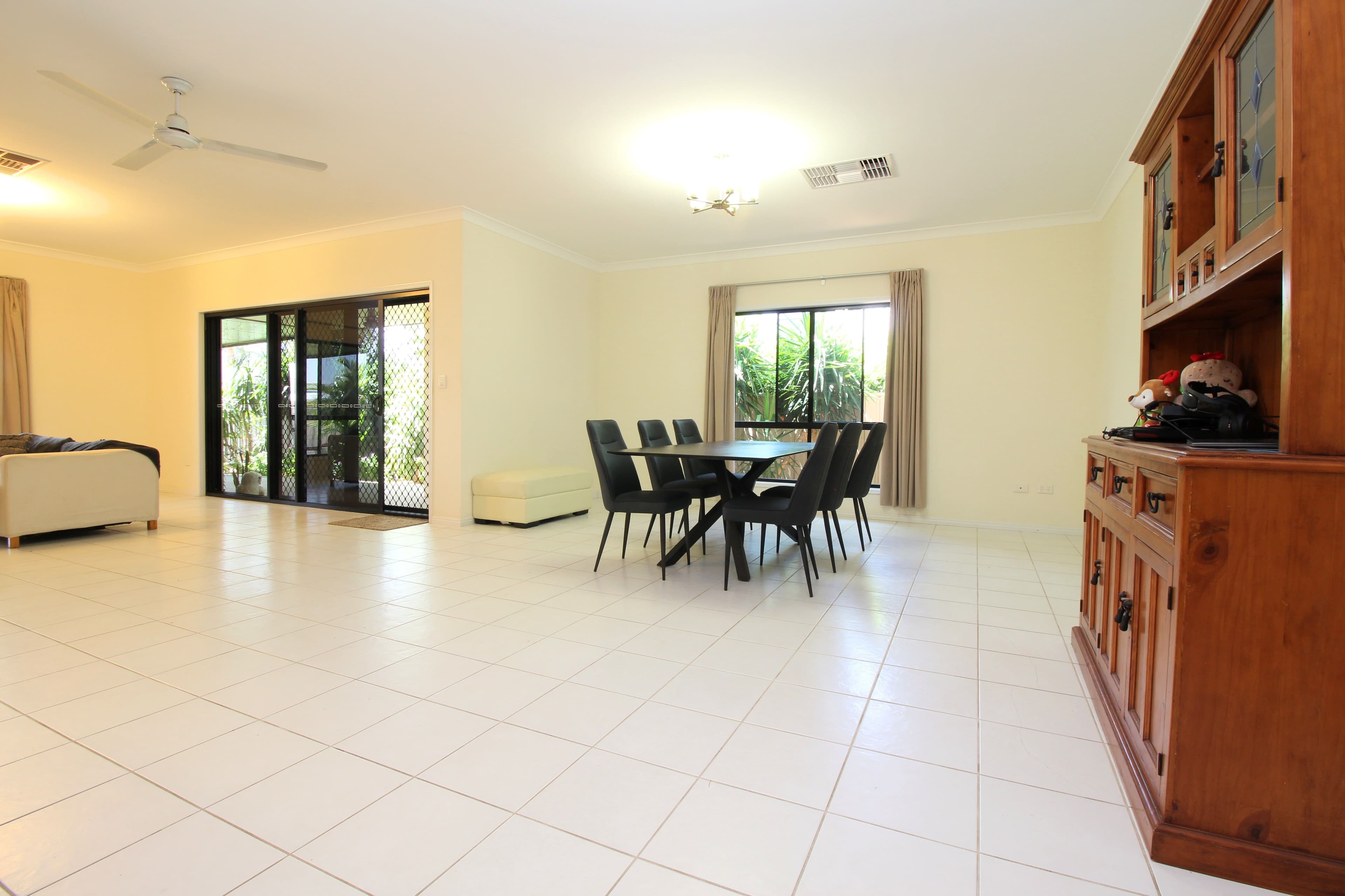 19 Charlton Street, Emerald QLD 4720, Emerald - Thumbnail 6