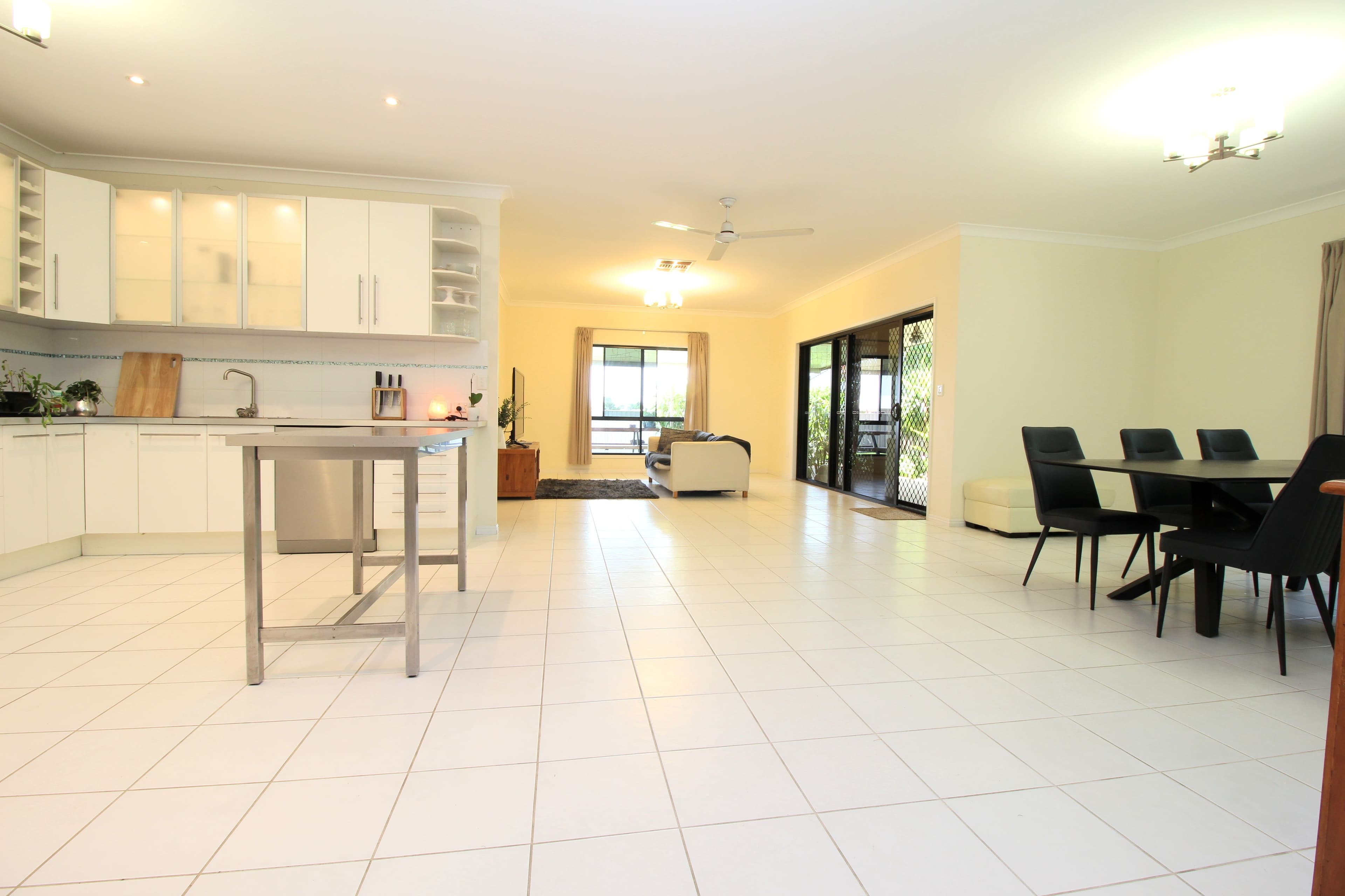 19 Charlton Street, Emerald QLD 4720, Emerald - Thumbnail 8