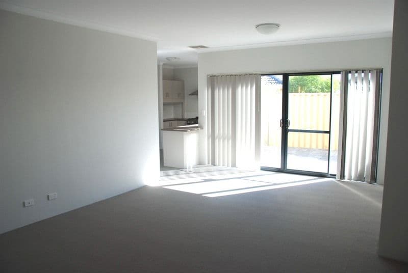 7 Madras Way, SOUTHERN RIVER WA 6110, Southern River - Thumbnail 2