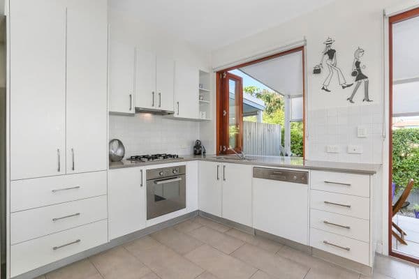 26 Eversley Terrace, Yeronga QLD 4104, Yeronga - Thumbnail 3