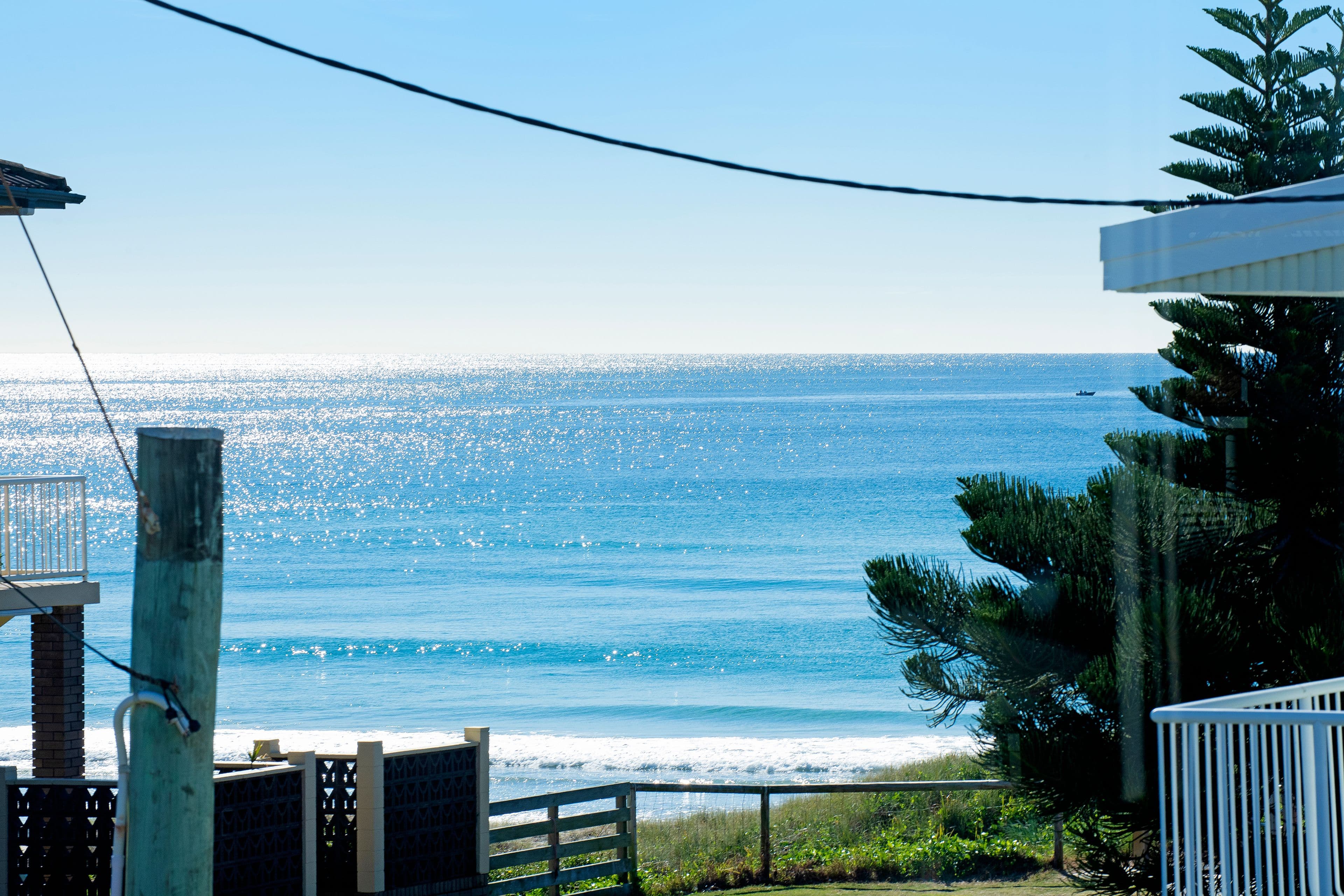 4 Seabeach Avenue, Mermaid Beach QLD 4218, Mermaid Beach - Thumbnail 2
