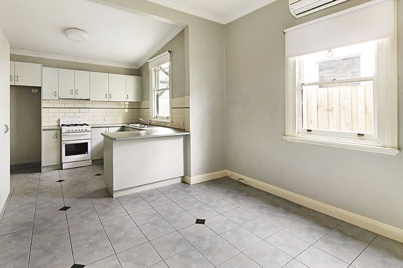 130 Atherton Road, OAKLEIGH VIC 3166, Oakleigh - Thumbnail 3