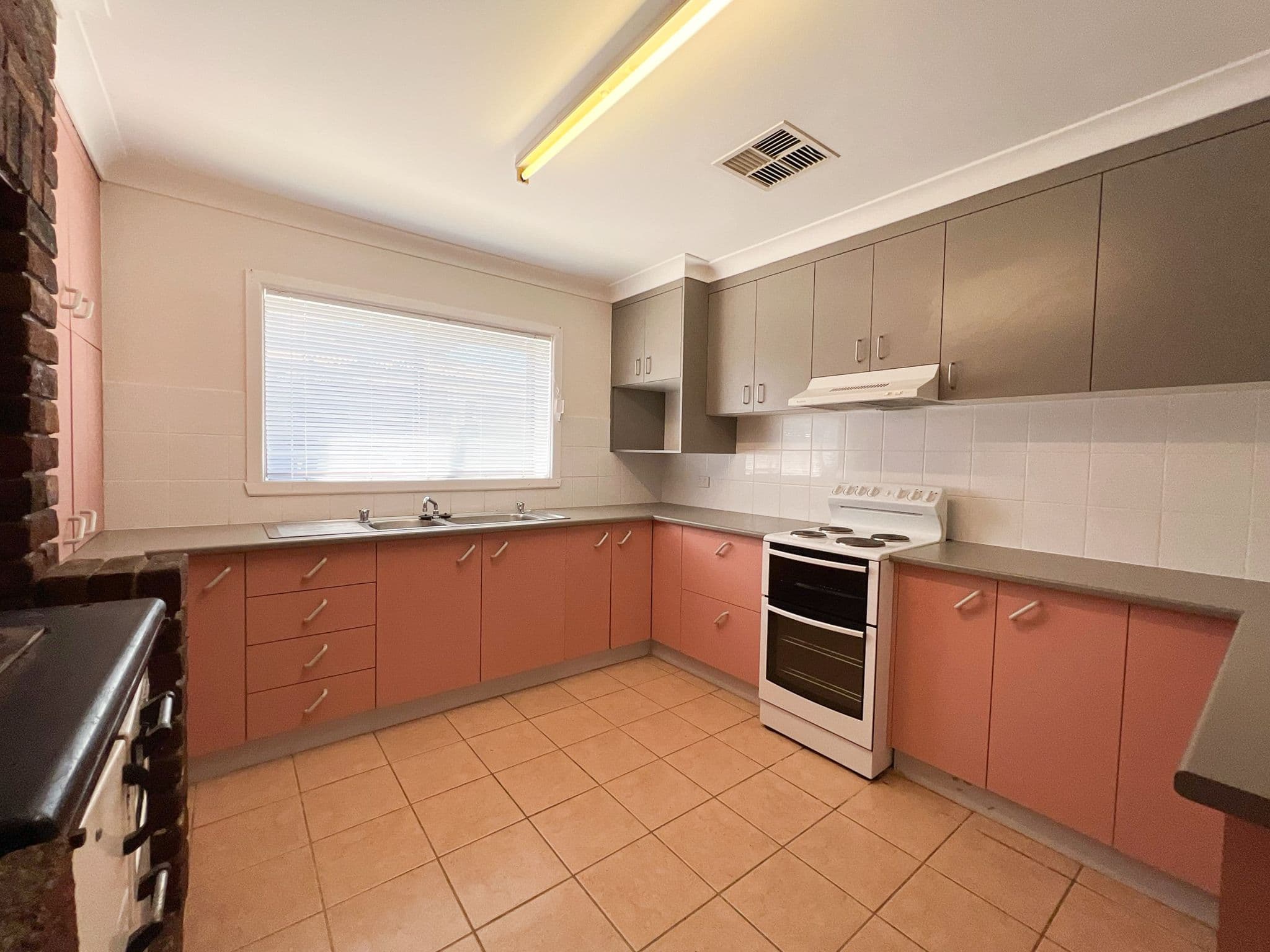 77 Dalton Street, Parkes NSW 2870, Parkes - Thumbnail 2
