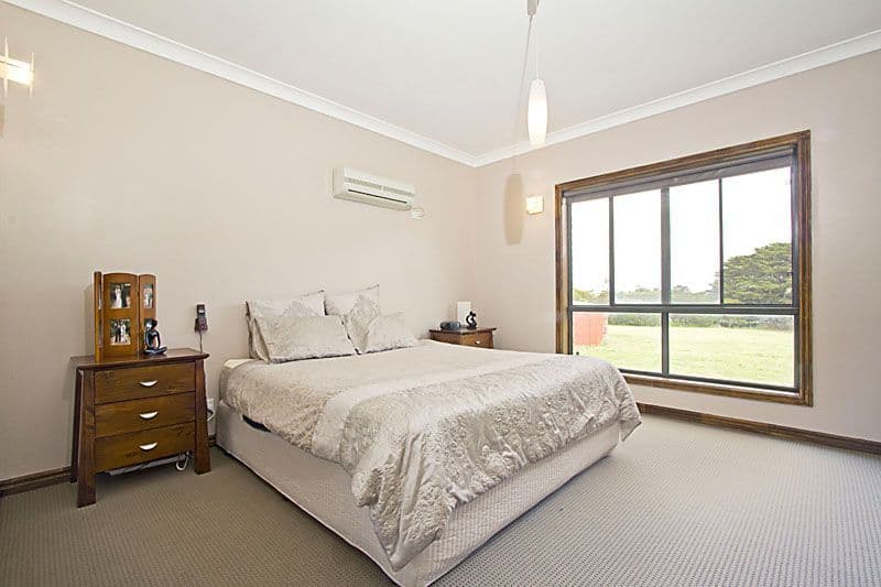 10 Guthrie Court, WALLAN VIC 3756, Wallan - Thumbnail 2