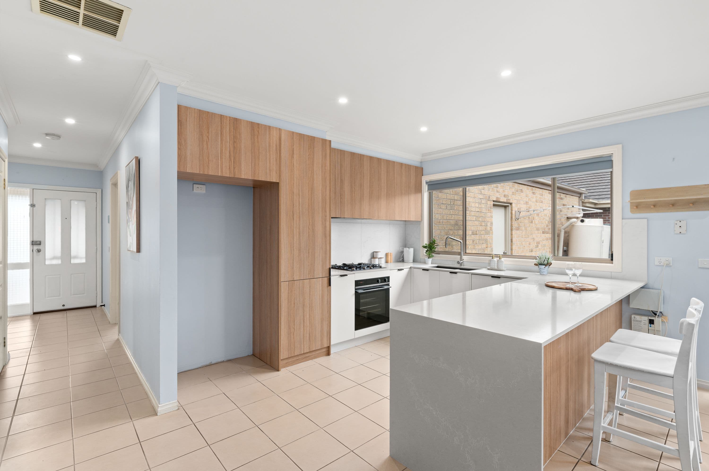 2 Madden Drive, South Morang VIC 3752, South Morang - Thumbnail 2