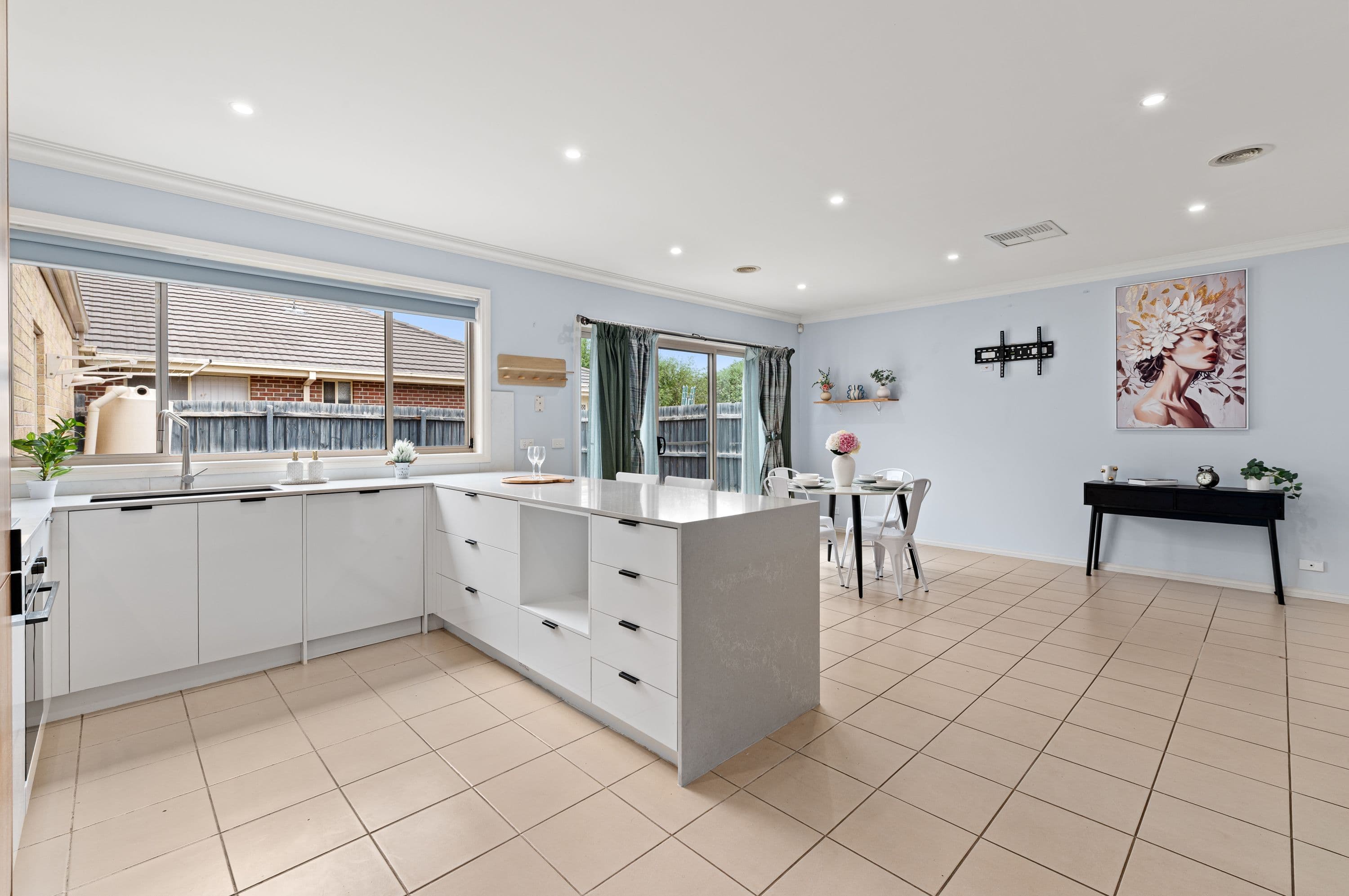 2 Madden Drive, South Morang VIC 3752, South Morang - Thumbnail 3