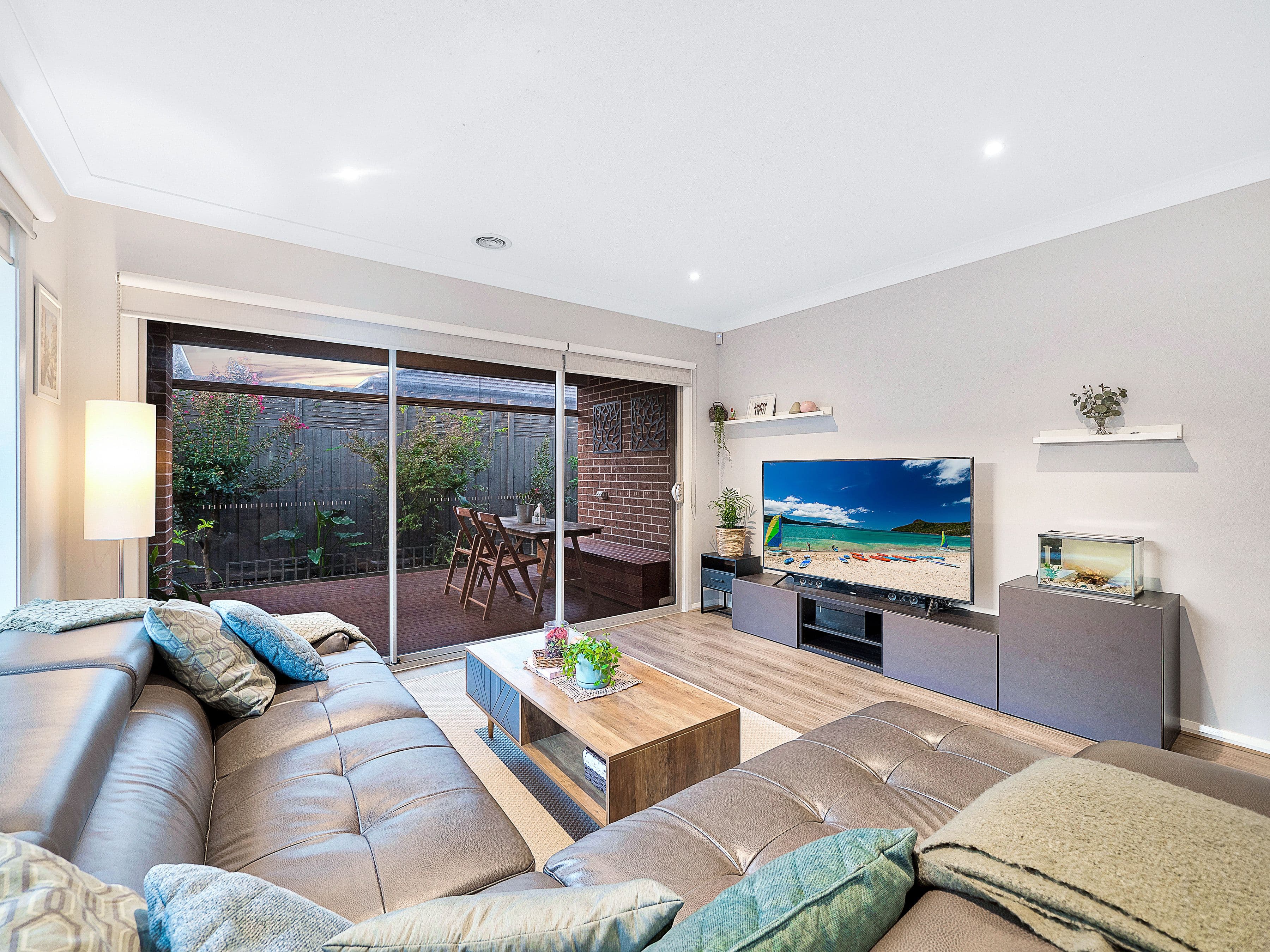 23 Tamarind Road, Cranbourne North VIC 3977, Cranbourne North - Thumbnail 2