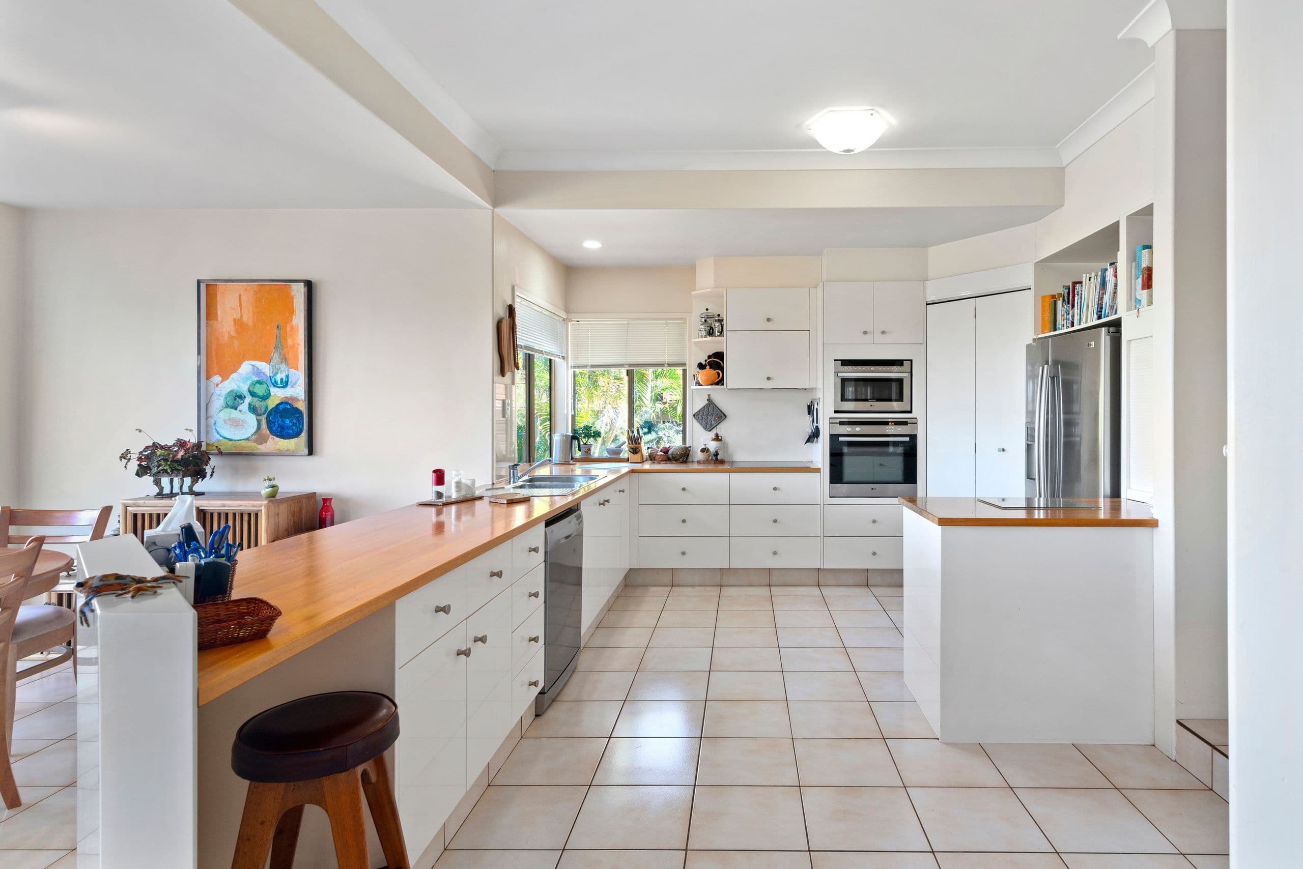 16 Doubleview Drive, Elanora QLD 4221, Elanora - Thumbnail 4