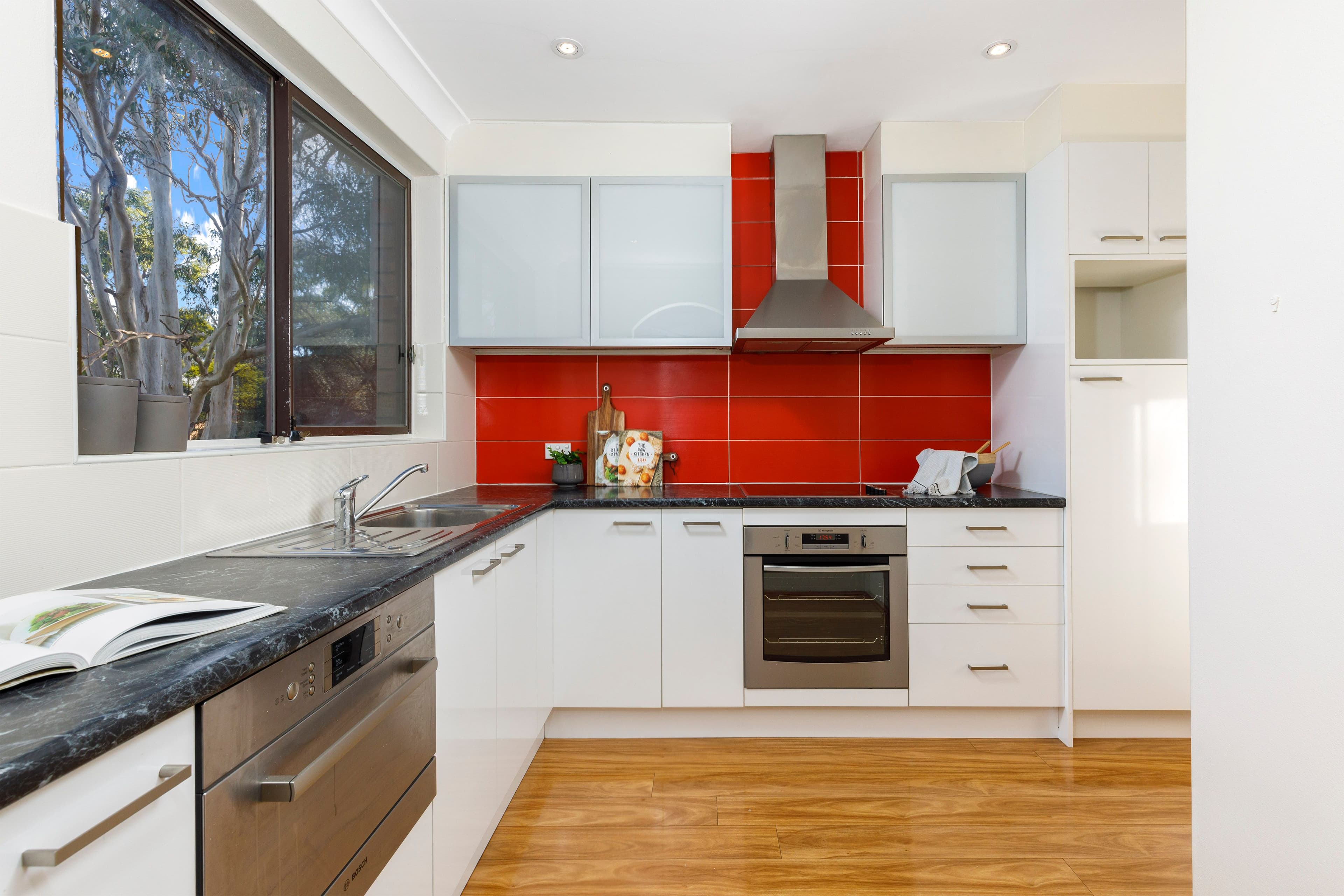 10/6B Hatfield Drive, Drouin VIC 3818, Drouin - Thumbnail 2