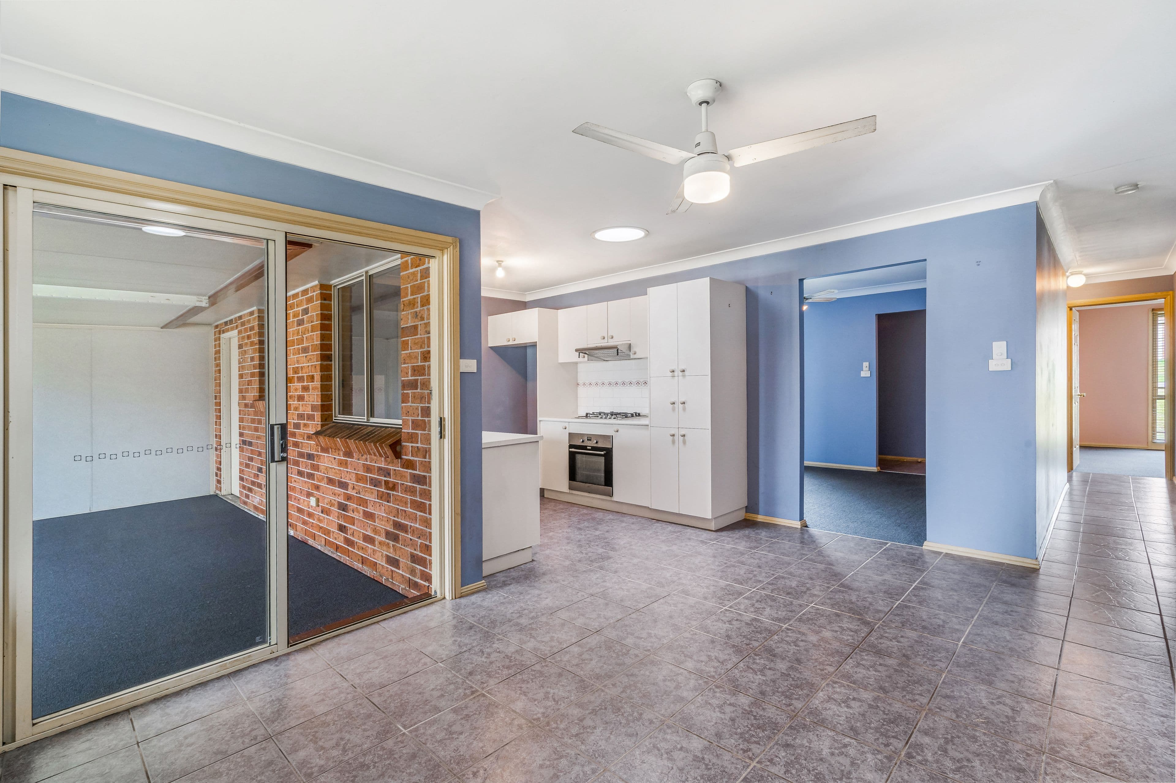 57 CORDELIA Crescent, Green Valley NSW 2168, Green Valley - Thumbnail 6