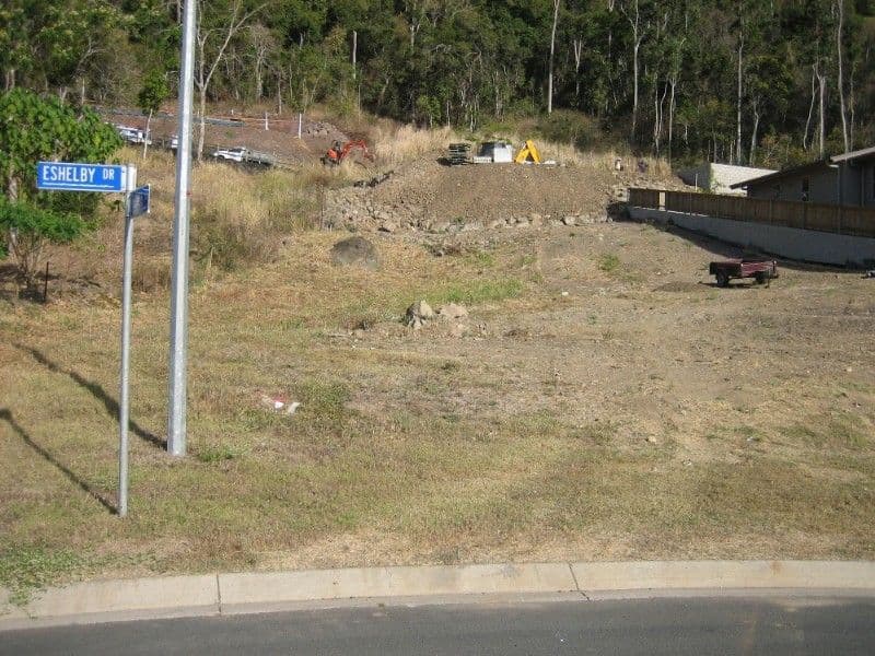46 Eshelby Drive, CANNONVALE QLD 4802, Cannonvale - Thumbnail 2