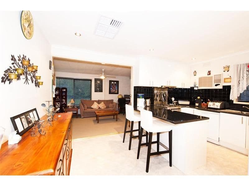 29 Lea Crescent, BUNDOORA VIC 3083, Bundoora - Thumbnail 4