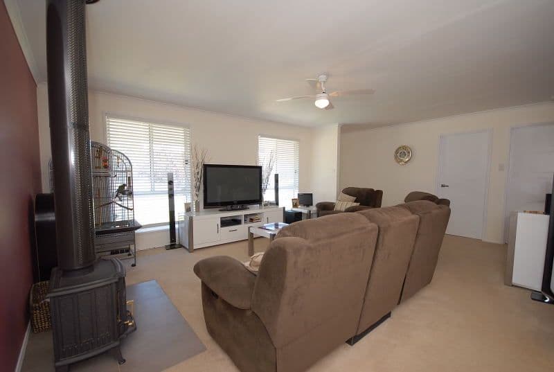 4 Coronation Avenue, BRAIDWOOD NSW 2622, Braidwood - Thumbnail 6