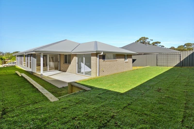 14 Eyre Crescent, Burrill Lake - Thumbnail 2