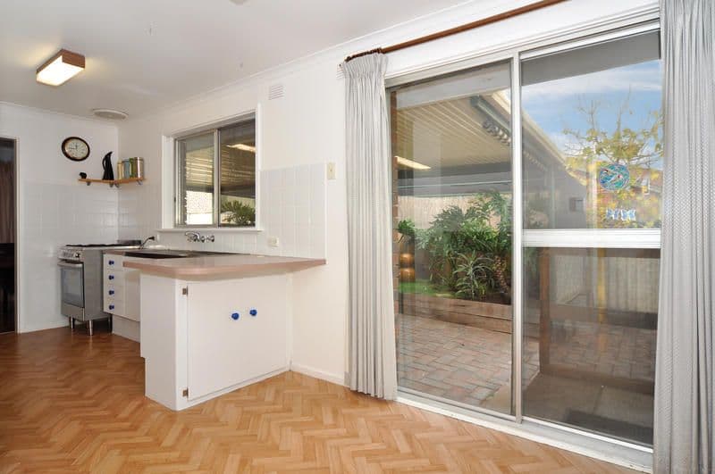 12 Runyon Court, REYNELLA SA 5161, Reynella - Thumbnail 2