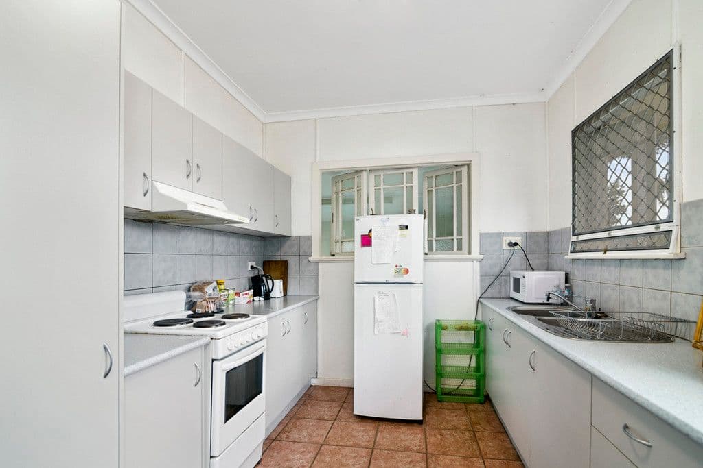84 Cothill Road, Silkstone QLD 4304, Silkstone - Thumbnail 4