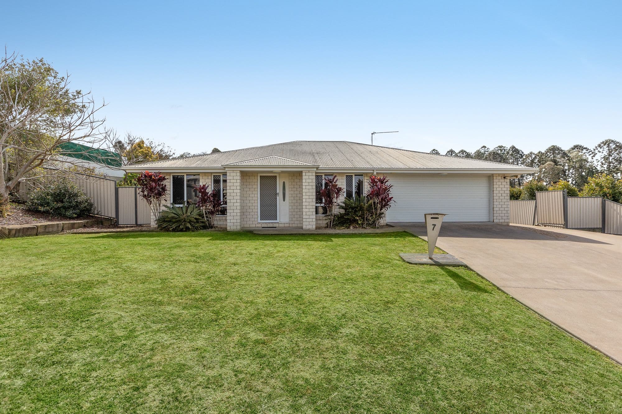 7 Alpine Court, Cranley QLD 4350, Cranley - Image 1