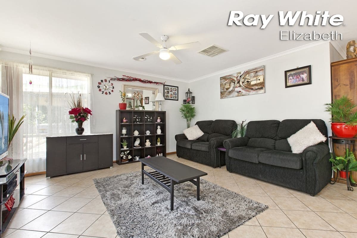 2 Spaxton Crescent, Craigmore SA 5114, Craigmore - Thumbnail 3