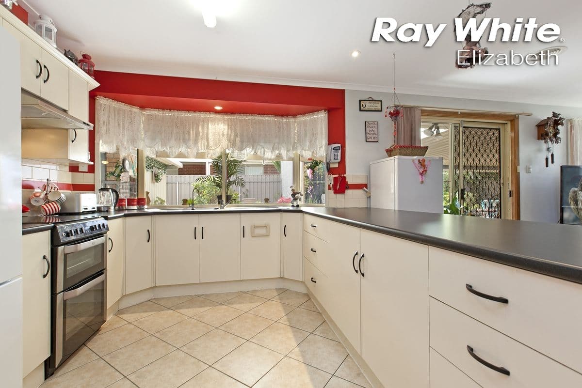 2 Spaxton Crescent, Craigmore SA 5114, Craigmore - Thumbnail 5