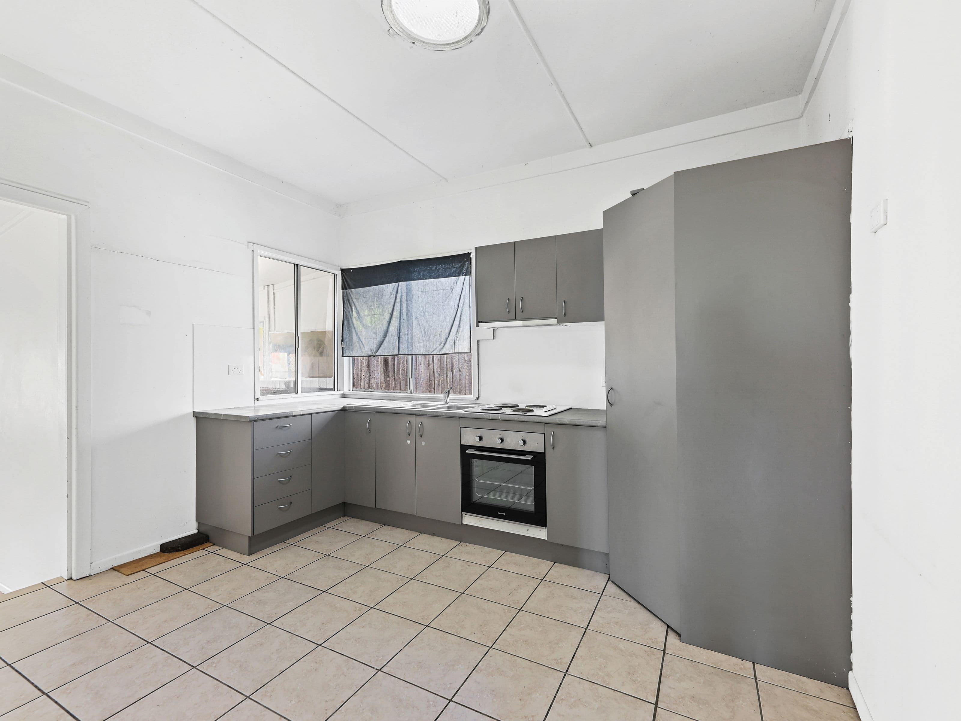 17 Elms Street, Bundamba QLD 4304, Bundamba - Thumbnail 4