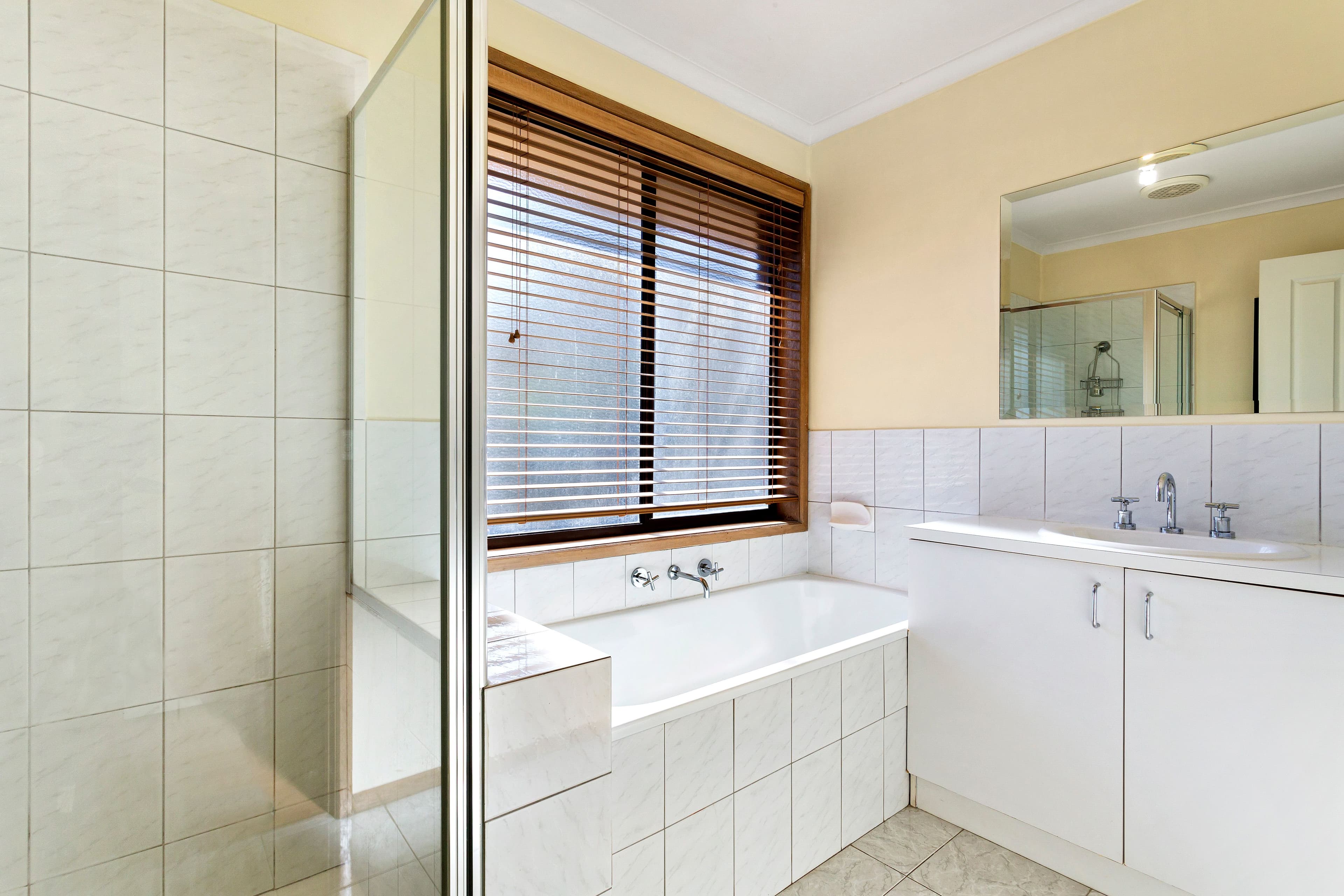 12 Bronsdon Court, Mill Park VIC 3082, Mill Park - Thumbnail 7