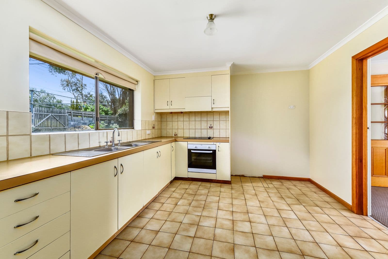 28 Derwent Court, Mount Gambier SA 5290, Mount Gambier - Thumbnail 4