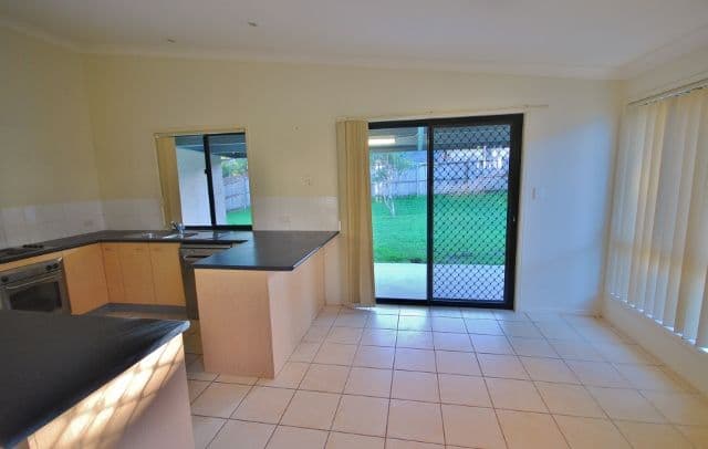 28 Tiverton Place, LANDSBOROUGH QLD 4550, Landsborough - Thumbnail 4