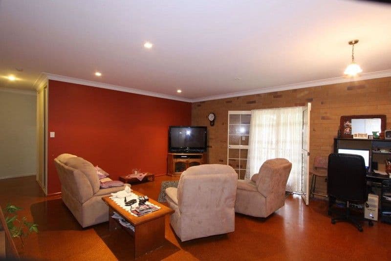 70 Cummins Road, BRANYAN QLD 4670, Branyan - Thumbnail 5