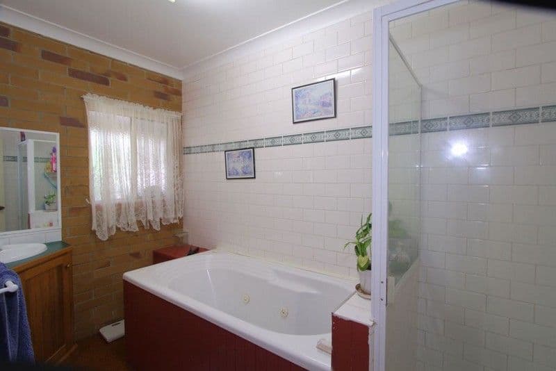 70 Cummins Road, BRANYAN QLD 4670, Branyan - Thumbnail 8