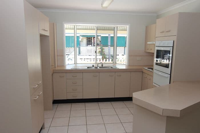 17 Seventh Avenue, Broadlands Estate, GREEN POINT NSW 2251, Green Point - Thumbnail 4