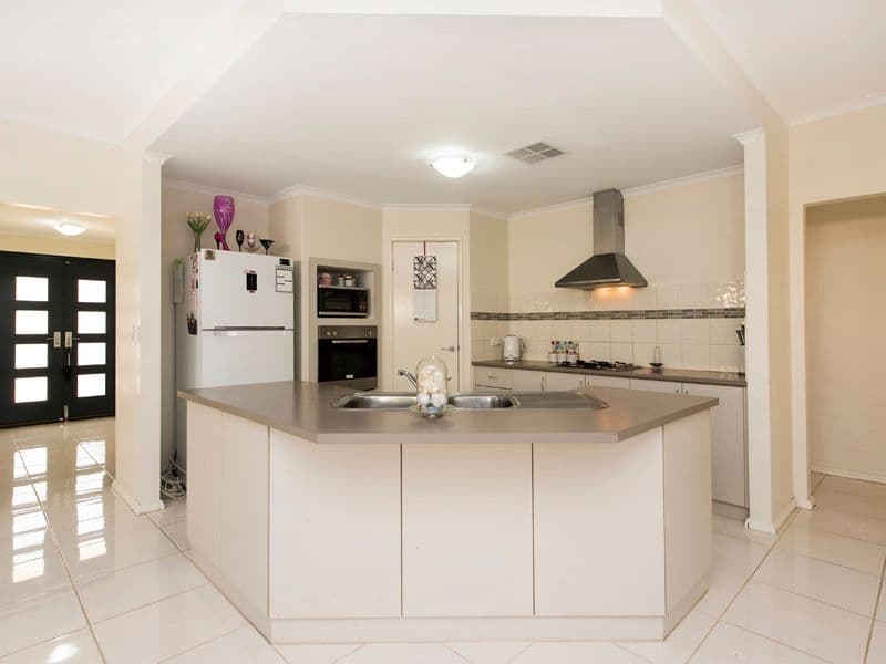 27 Karridale Loop, Baldivis WA 6171, Baldivis - Thumbnail 2