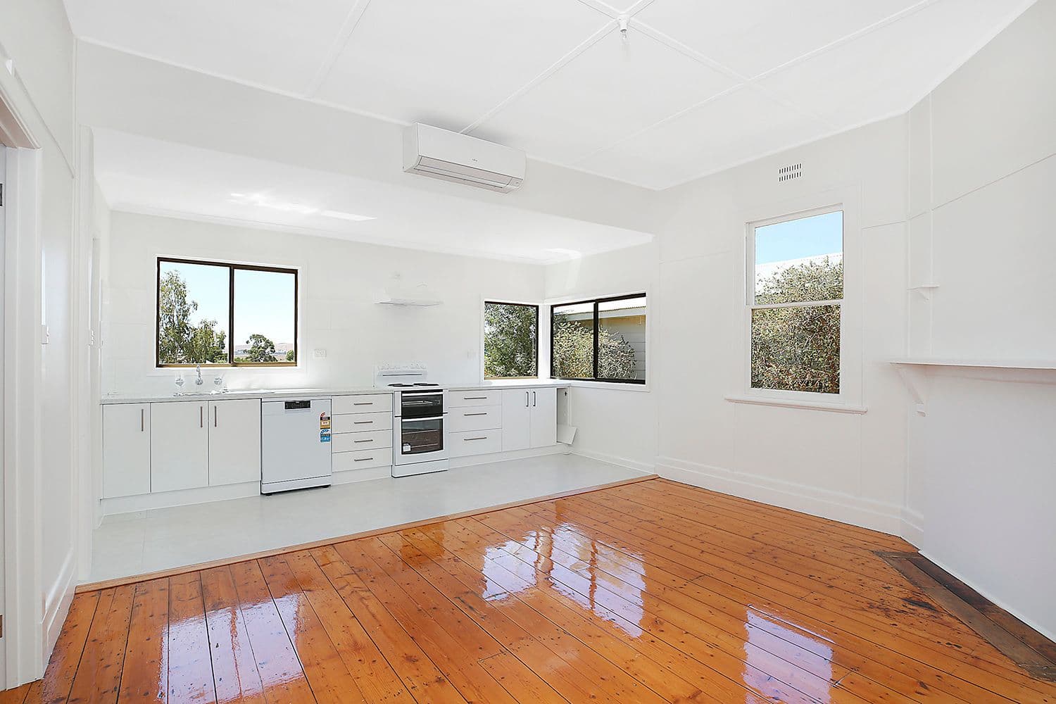 70 Grey Street, Terang VIC 3264, Terang - Thumbnail 3