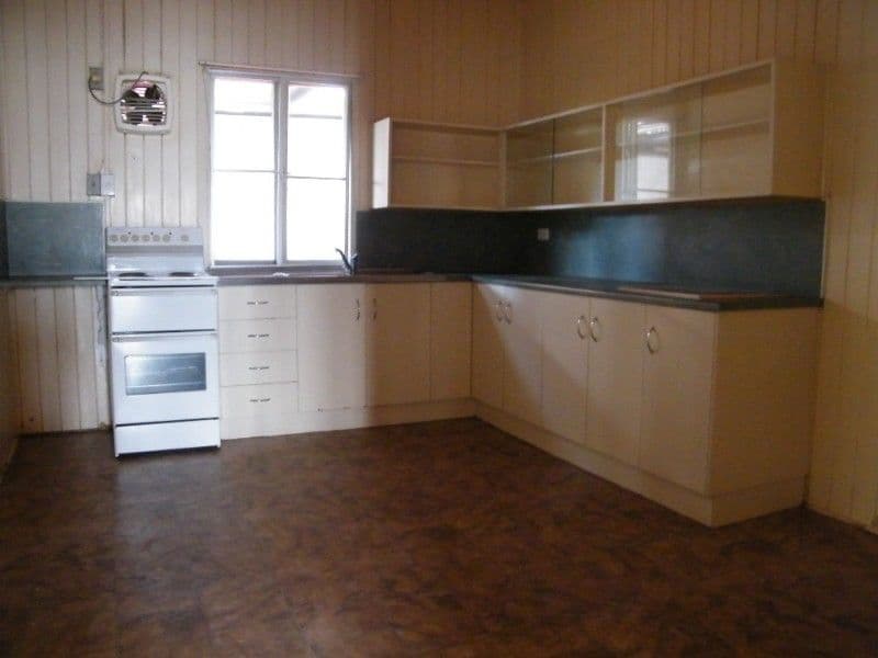 19 Nebo Road, MACKAY QLD 4740, Mackay - Thumbnail 5