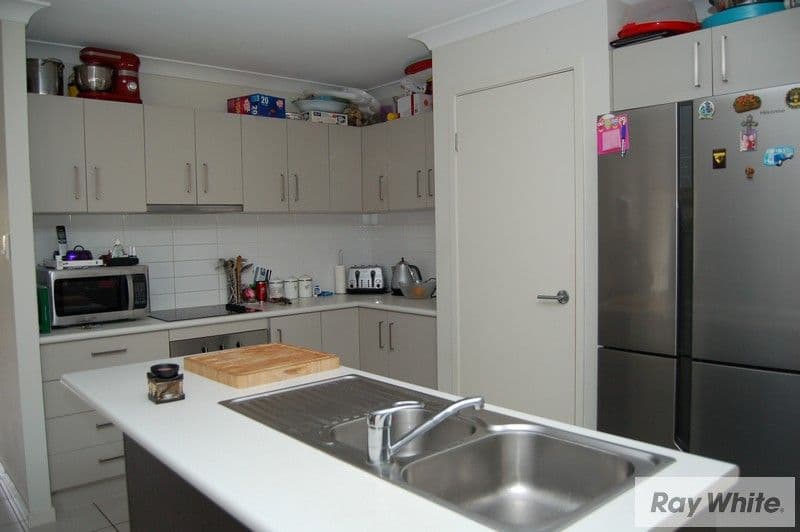 8 Devereaux Road, Boronia Heights QLD 4124, Boronia Heights - Thumbnail 2