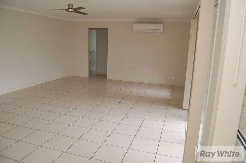 32 Hill End Avenue, Hillcrest QLD 4118, Hillcrest - Thumbnail 3