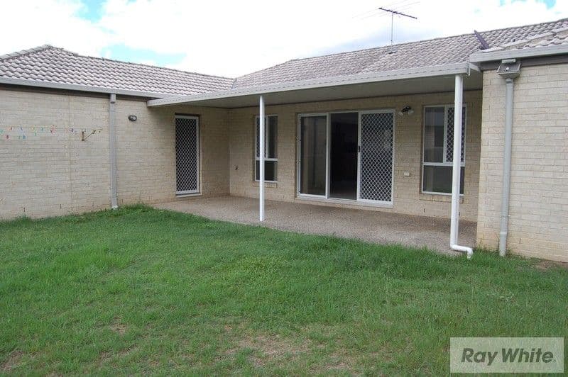32 Hill End Avenue, Hillcrest QLD 4118, Hillcrest - Thumbnail 4