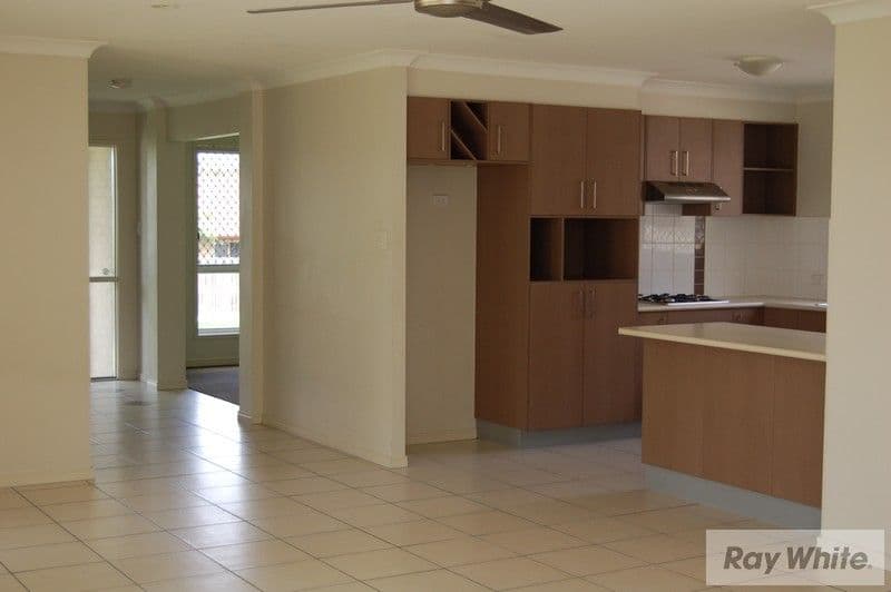 32 Hill End Avenue, Hillcrest QLD 4118, Hillcrest - Thumbnail 5