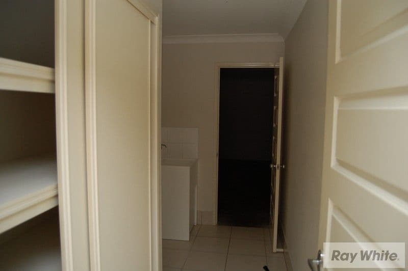 32 Hill End Avenue, Hillcrest QLD 4118, Hillcrest - Thumbnail 8