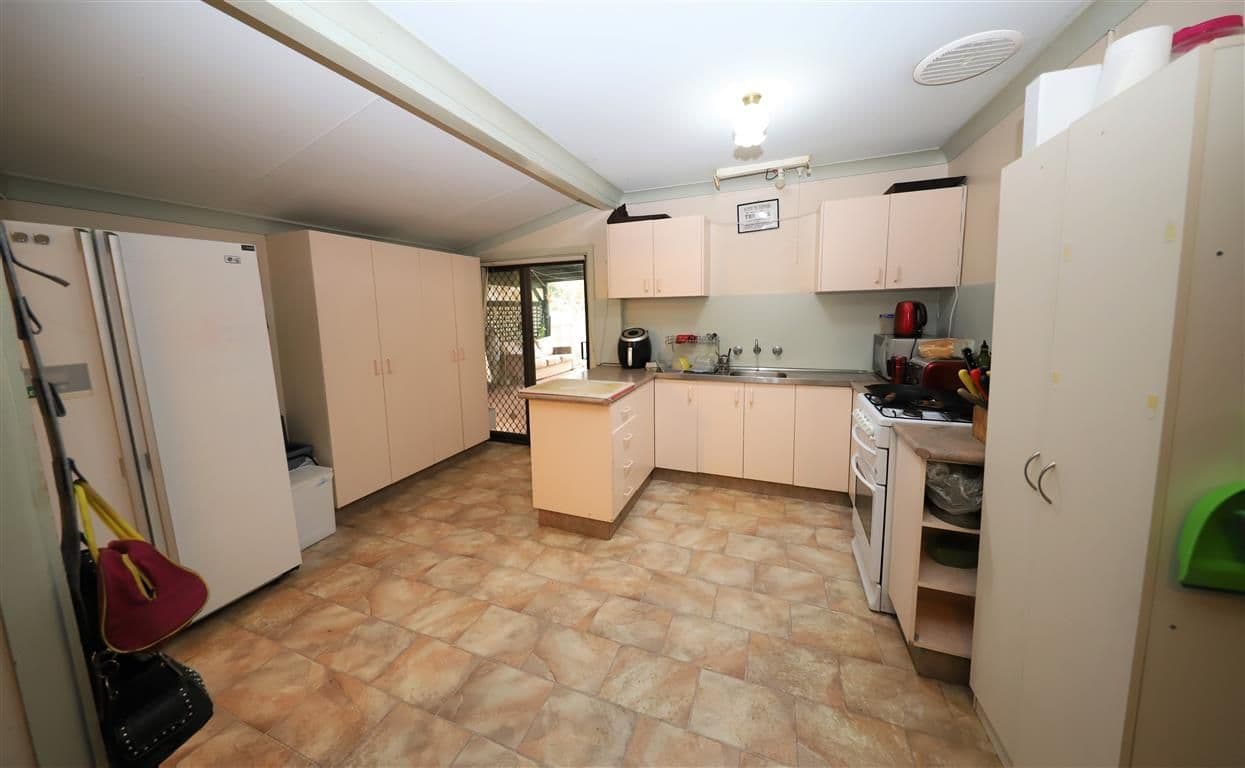 22 Lockhart Street, Adelong NSW 2729, Adelong - Thumbnail 3