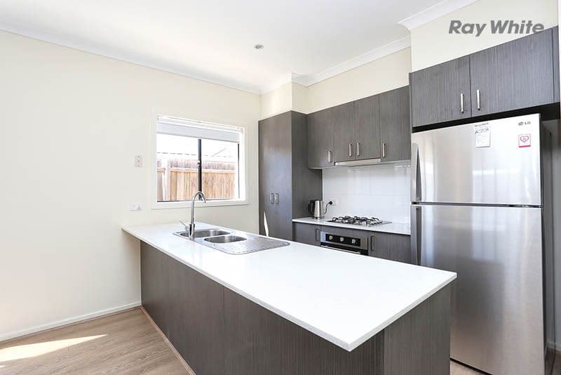 20 Lady Penrhyn Drive, Wyndham Vale VIC 3024, Wyndham Vale - Thumbnail 2