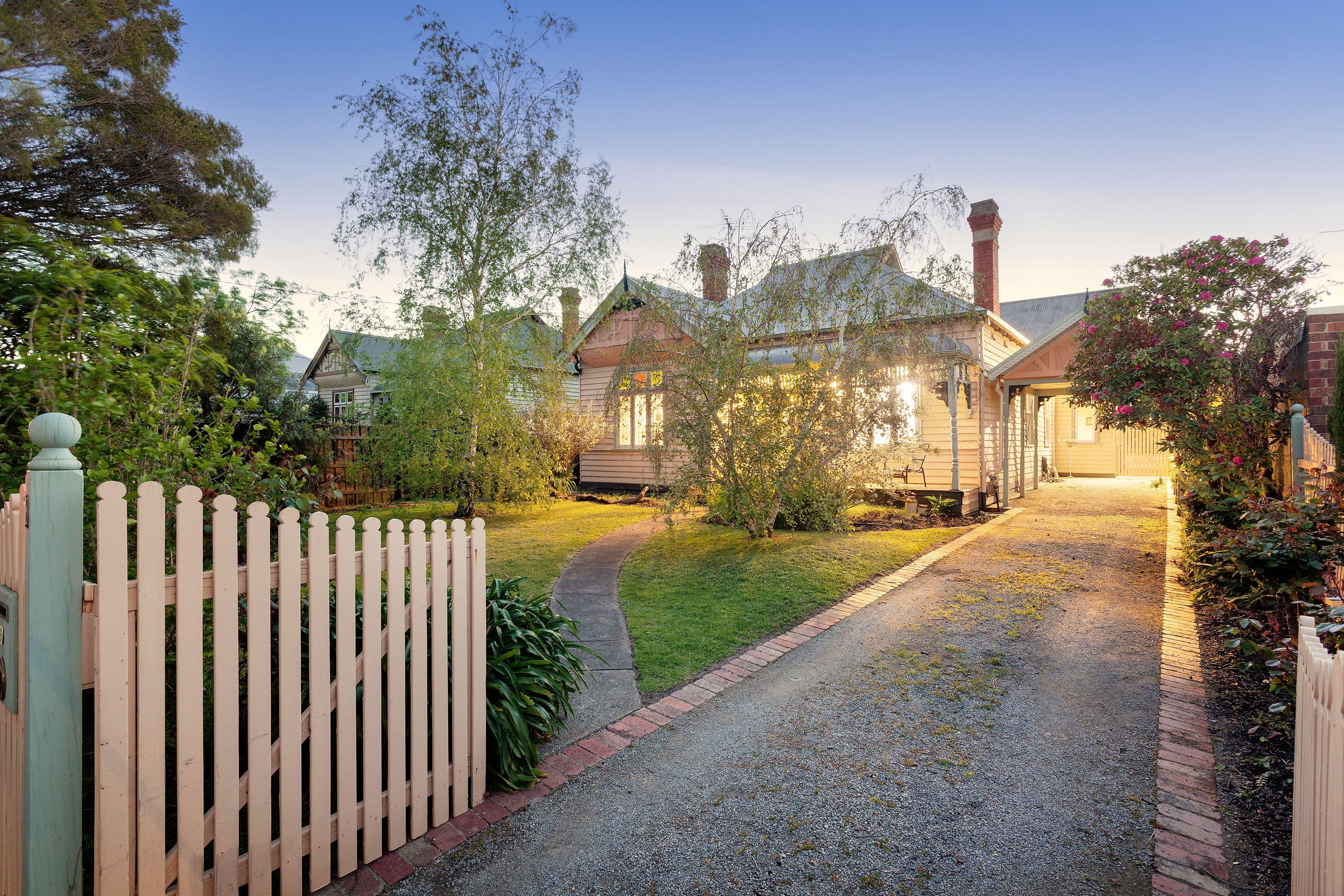 8 Mile End Road, Carnegie VIC 3163, Carnegie - Image 1
