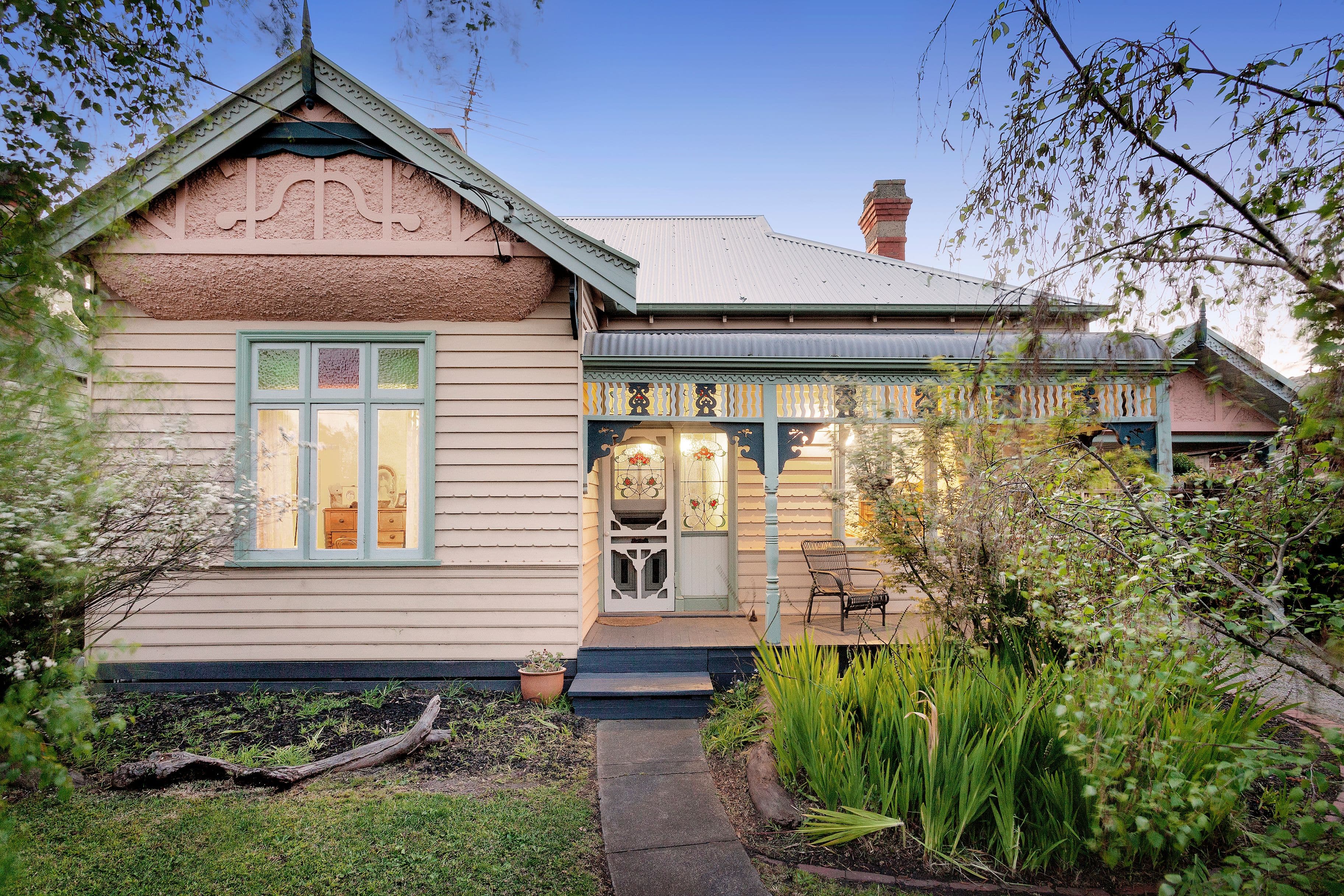 8 Mile End Road, Carnegie VIC 3163, Carnegie - Thumbnail 2