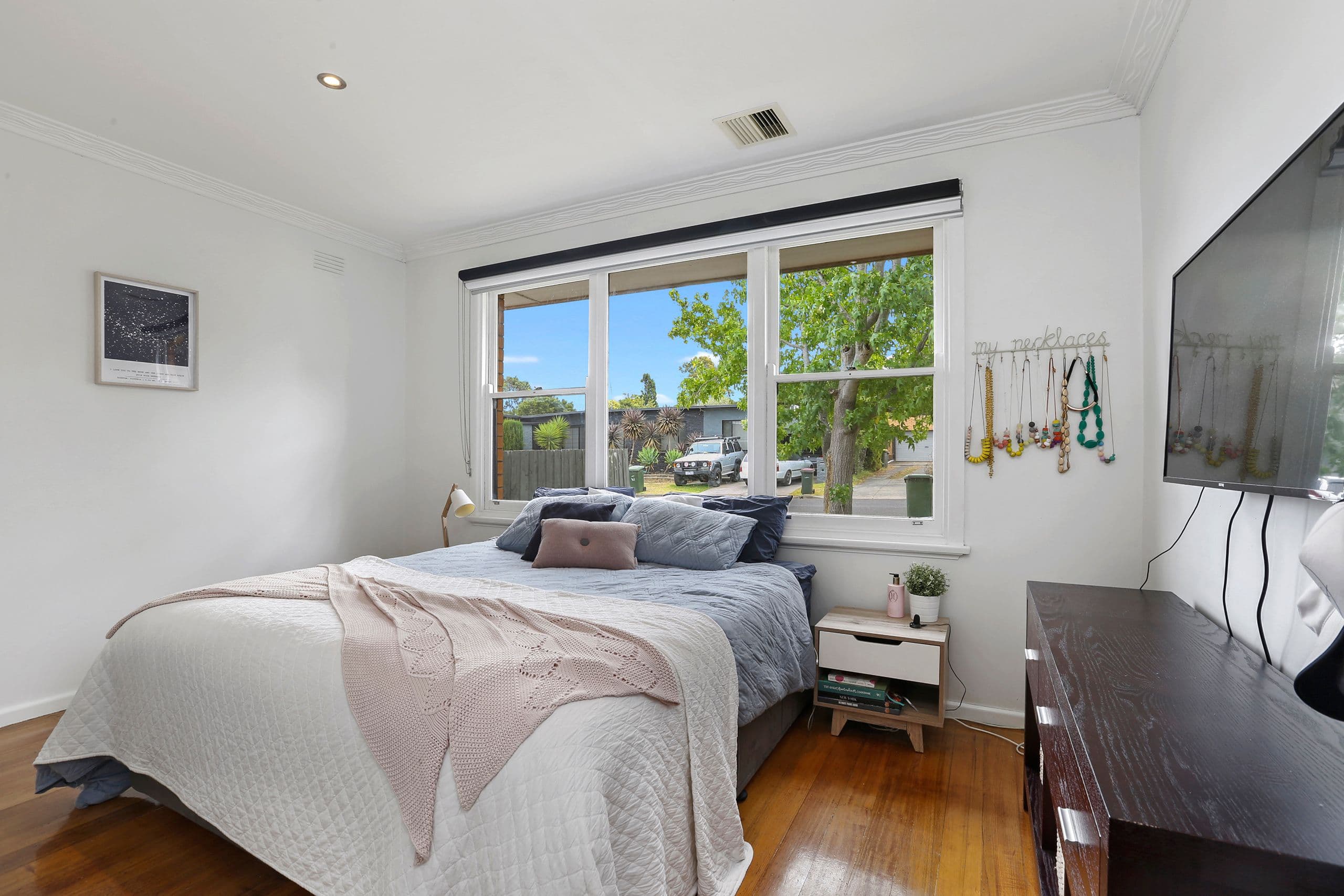 1 Kinther Court, Highton VIC 3216, Highton - Thumbnail 3