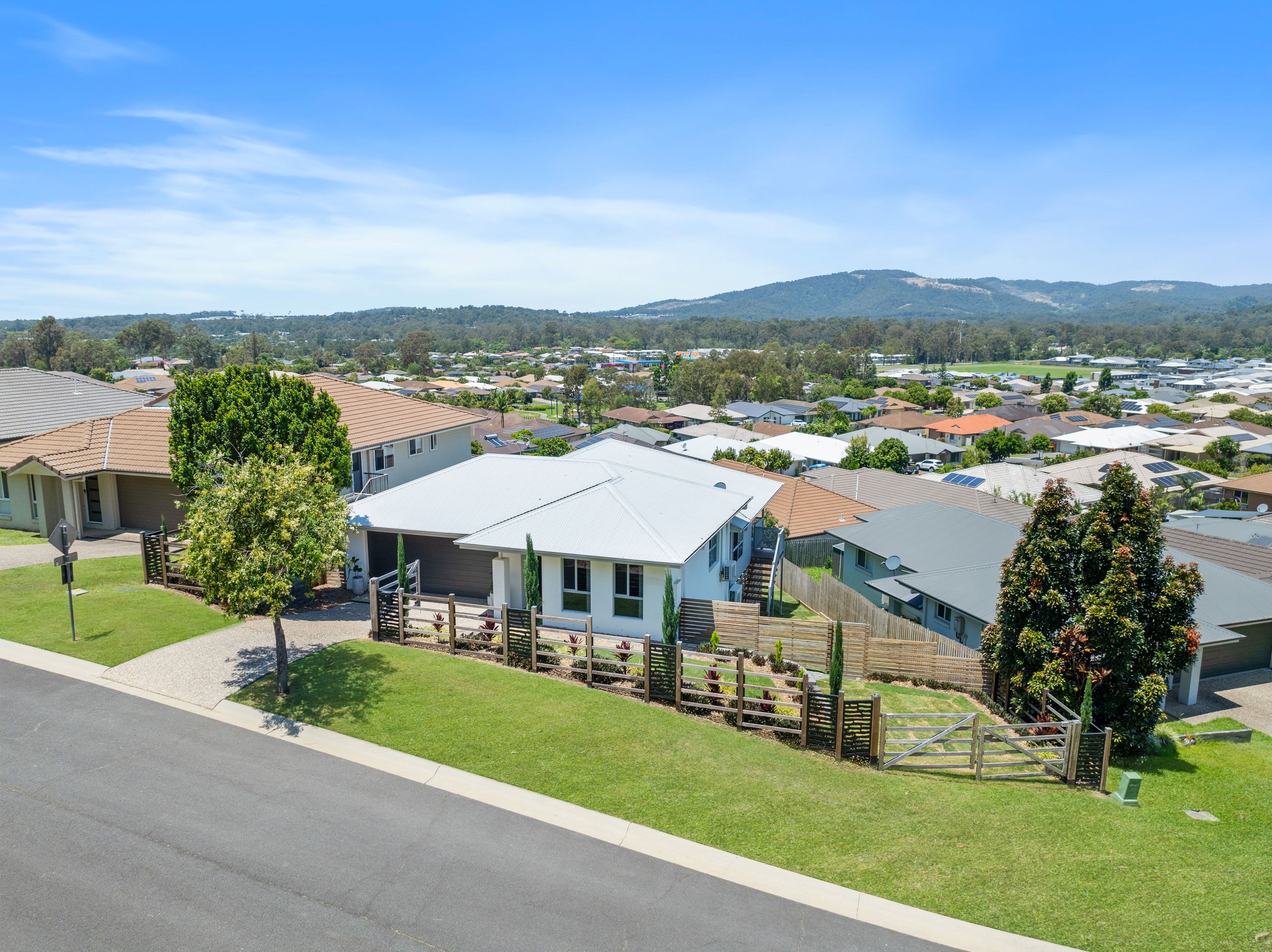34 Summit Parade, Bahrs Scrub QLD 4207, Bahrs Scrub - Image 1