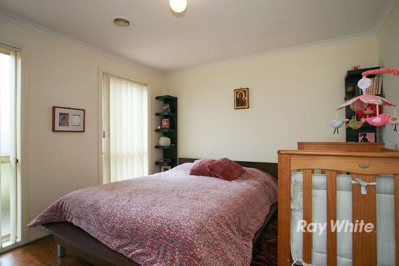 22 Larbert Road, NOBLE PARK VIC 3174, Noble Park - Thumbnail 8