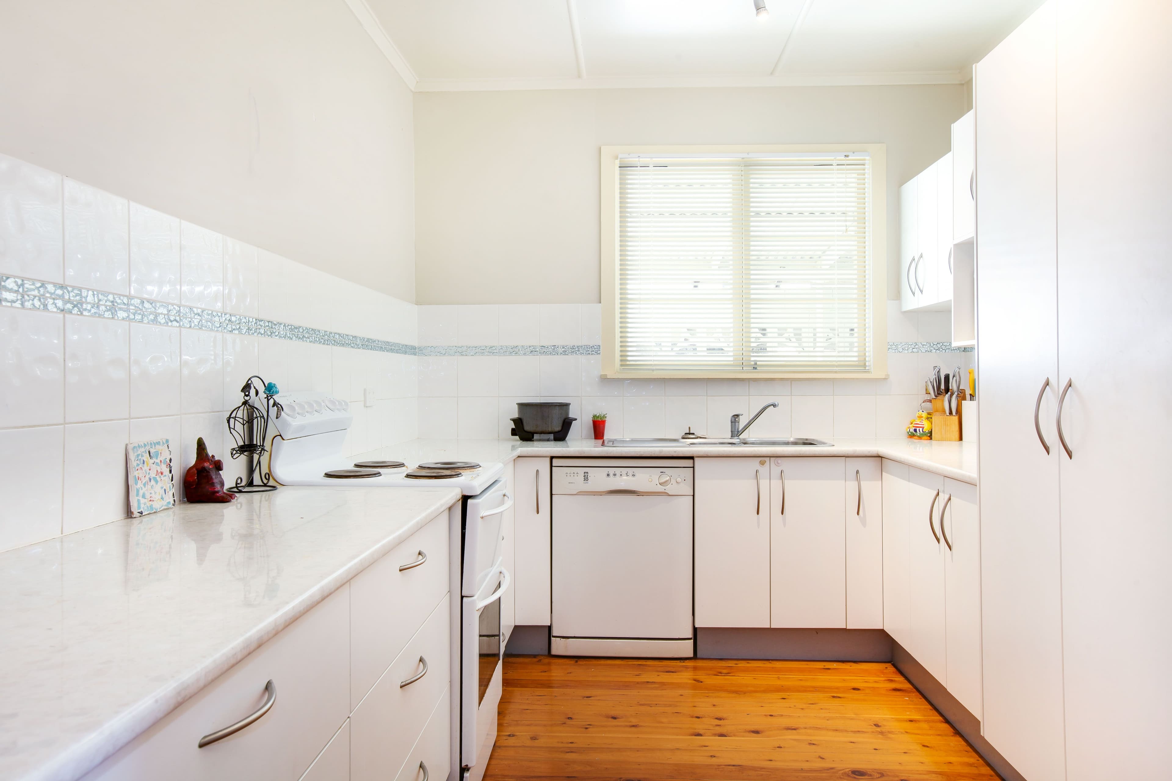 9 Brookside Road, Labrador QLD 4215, Labrador - Thumbnail 6