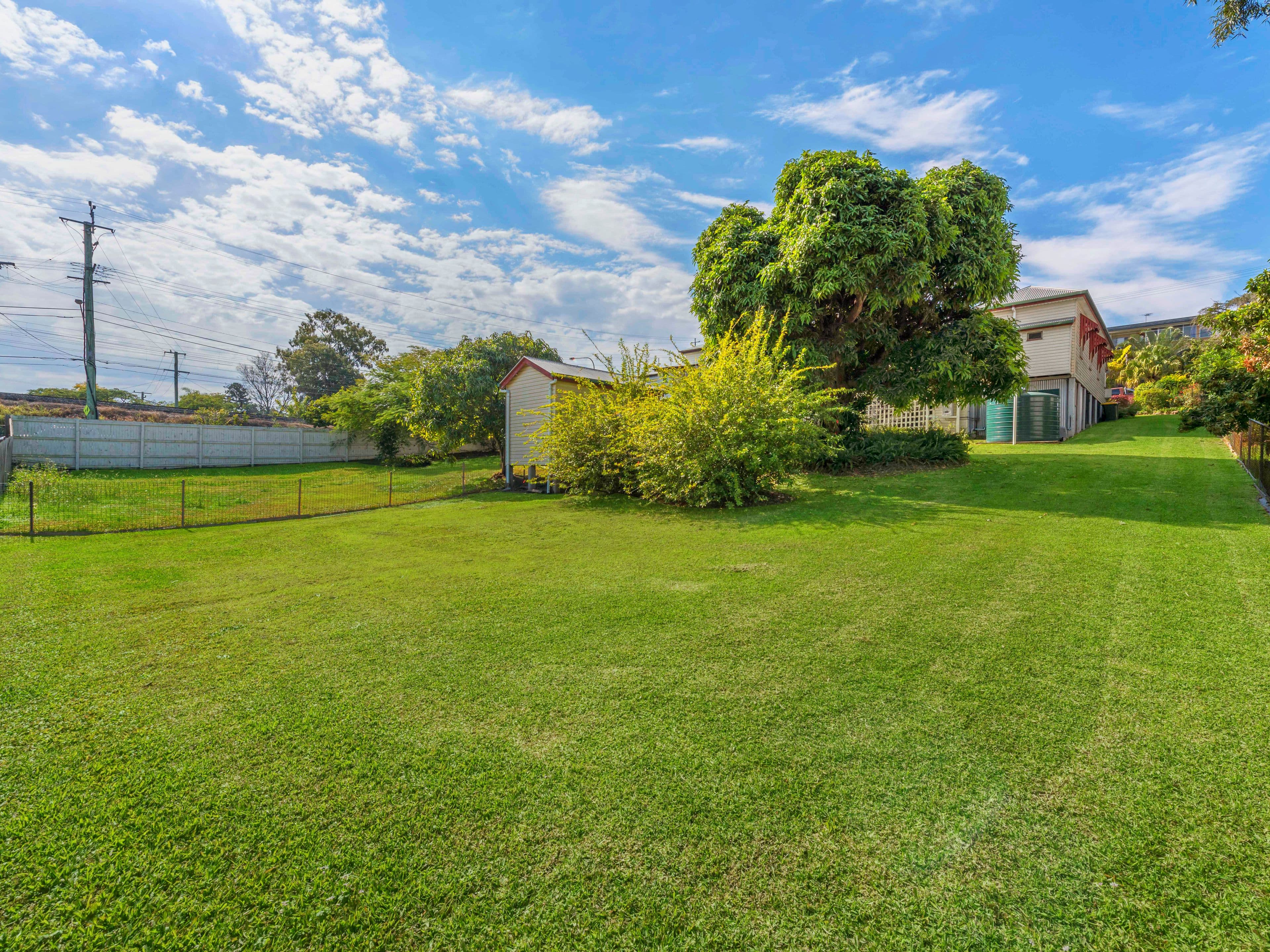 5 Laurel Avenue, Wilston QLD 4051, Wilston - Thumbnail 2