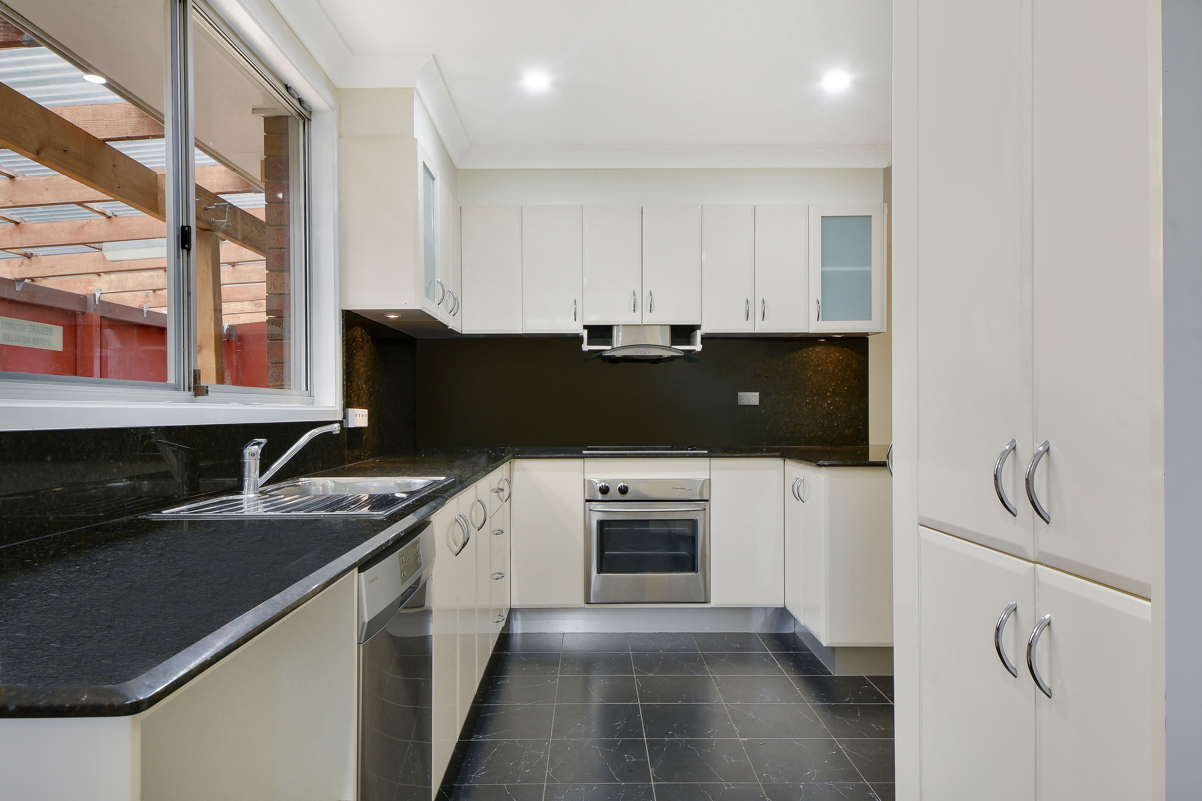 18 Bainbridge Avenue, Ingleburn - Thumbnail 3
