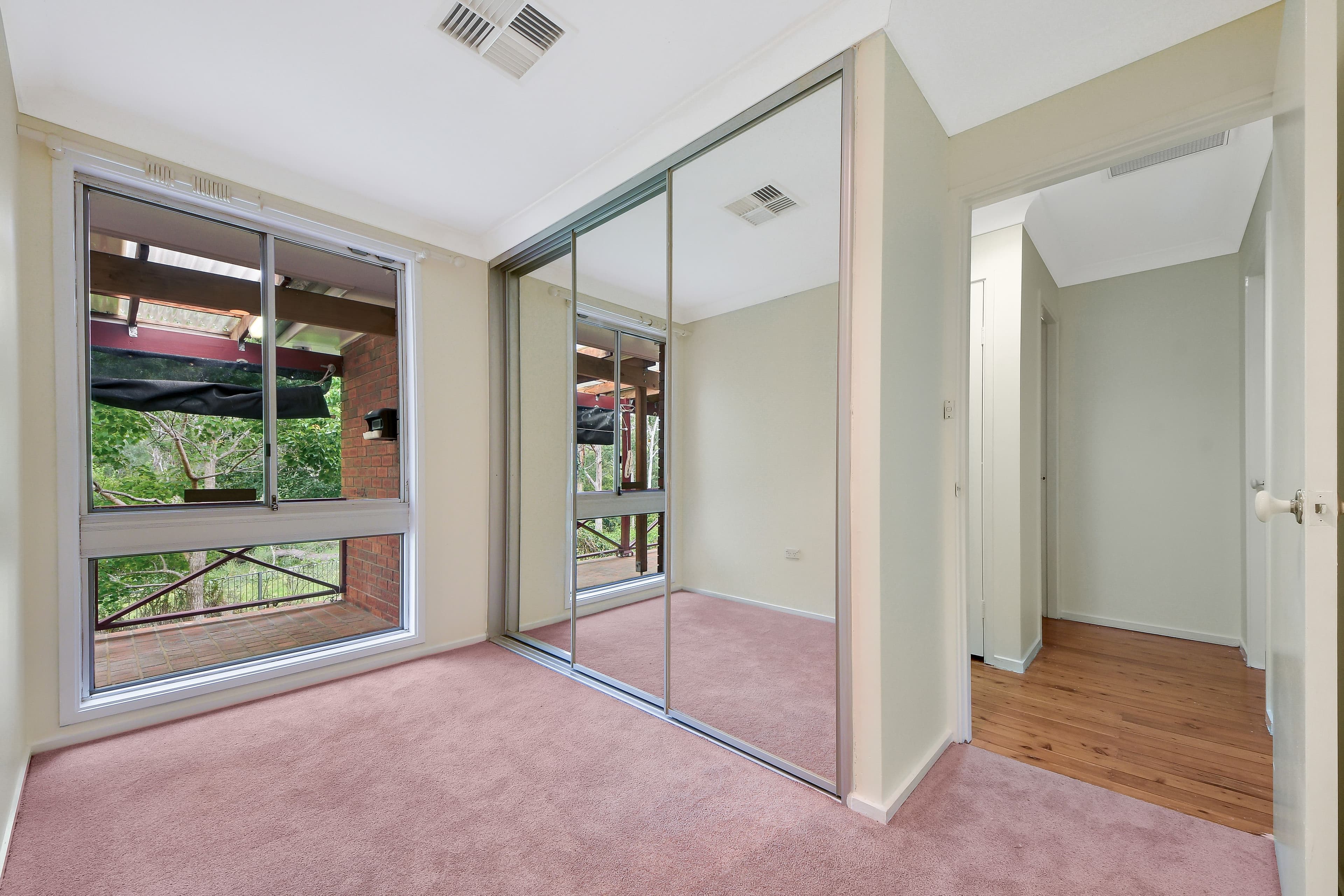 18 Bainbridge Avenue, Ingleburn - Thumbnail 8